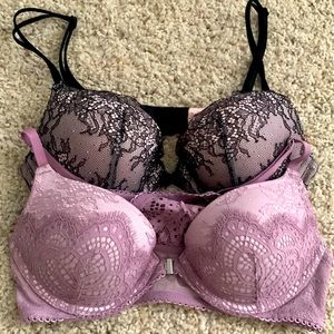 Set of 2 Victoria’s Secret Bras